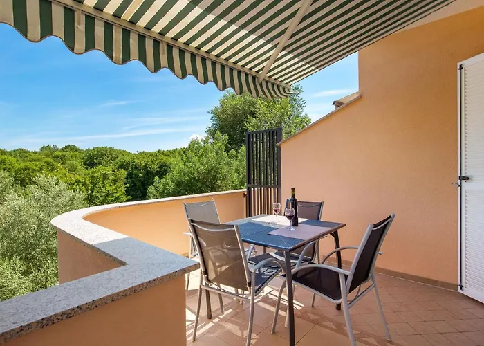 Apartamento Glavotok By Interhome